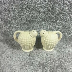 Maruhon Ware‎ Salt and Pepper Shakers Cream Vintage Japan Set